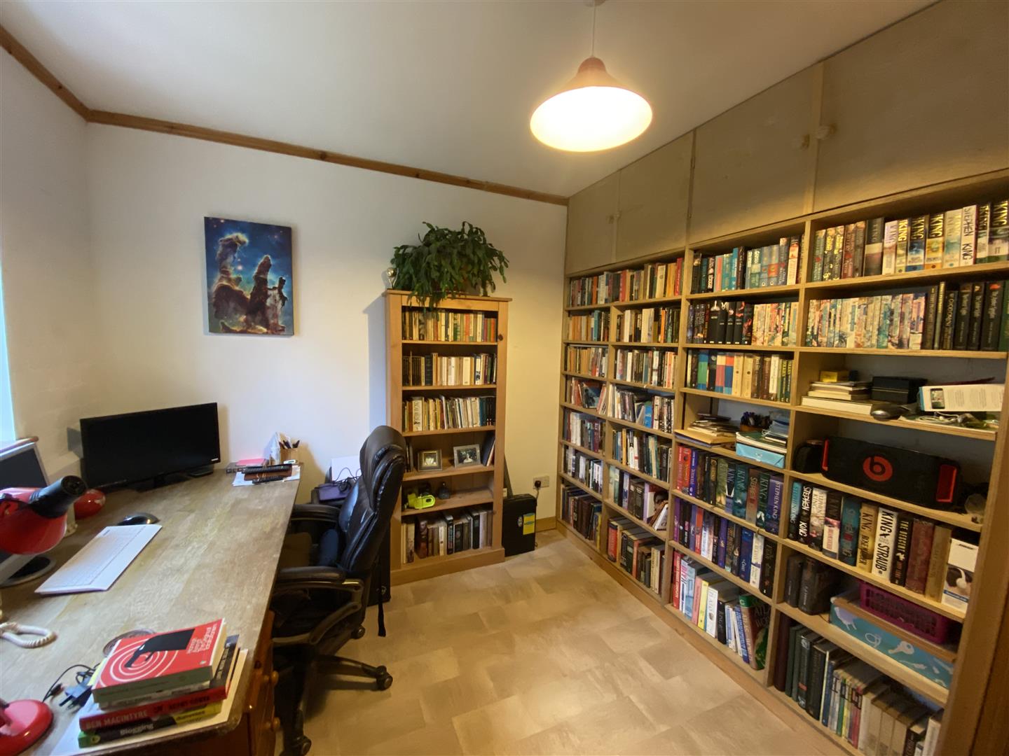 BEDROOM/STUDY